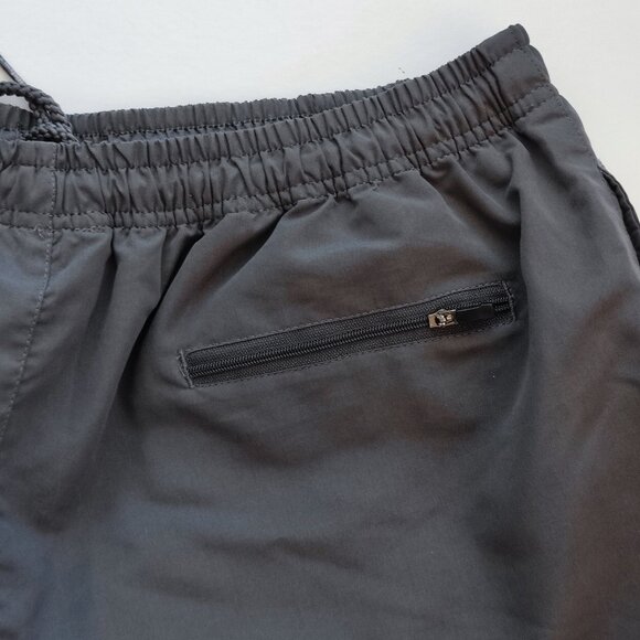 Wilson active wear tennis shorts men's size L grey with embroidered brand logo - Picture 7 of 11